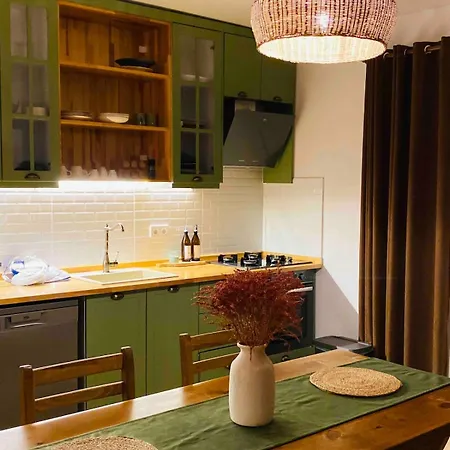 ヴィラ Comfortable 3-bedroom With Pool And Garden *