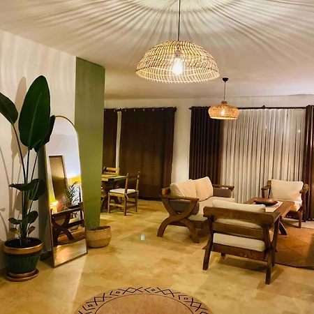 Comfortable 3-bedroom With Pool And Garden * カシュ