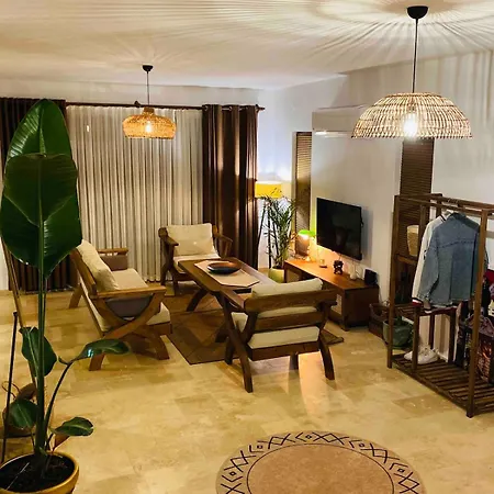 ヴィラ Comfortable 3-bedroom With Pool And Garden カシュ
